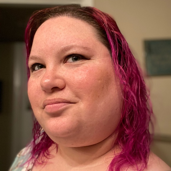 Meet your Posher, Amanda - Picture 1 of 1